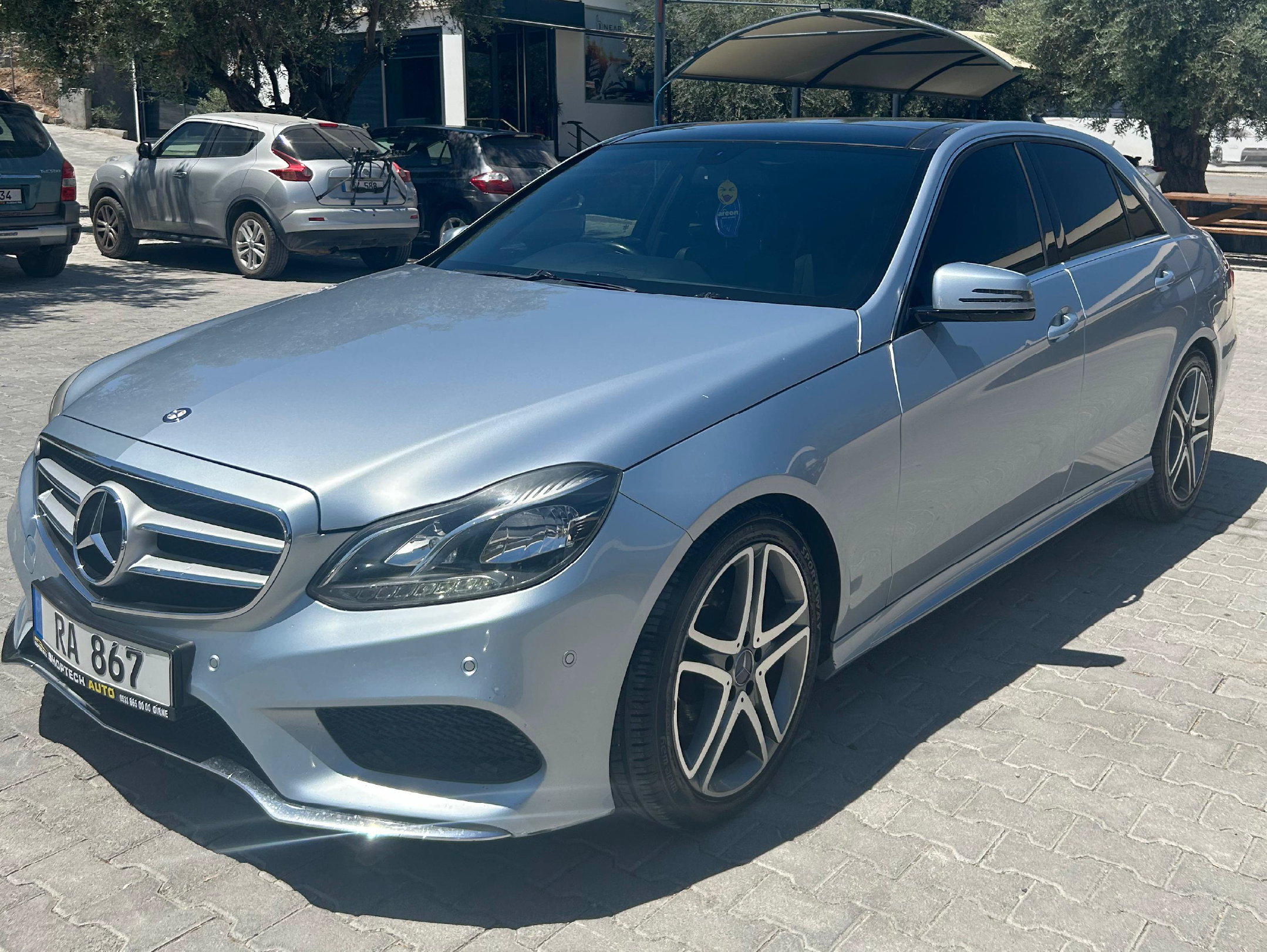 Mercedes E300